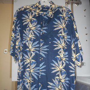 Men's XL S/S Blue/Yellow/White pattern shirt